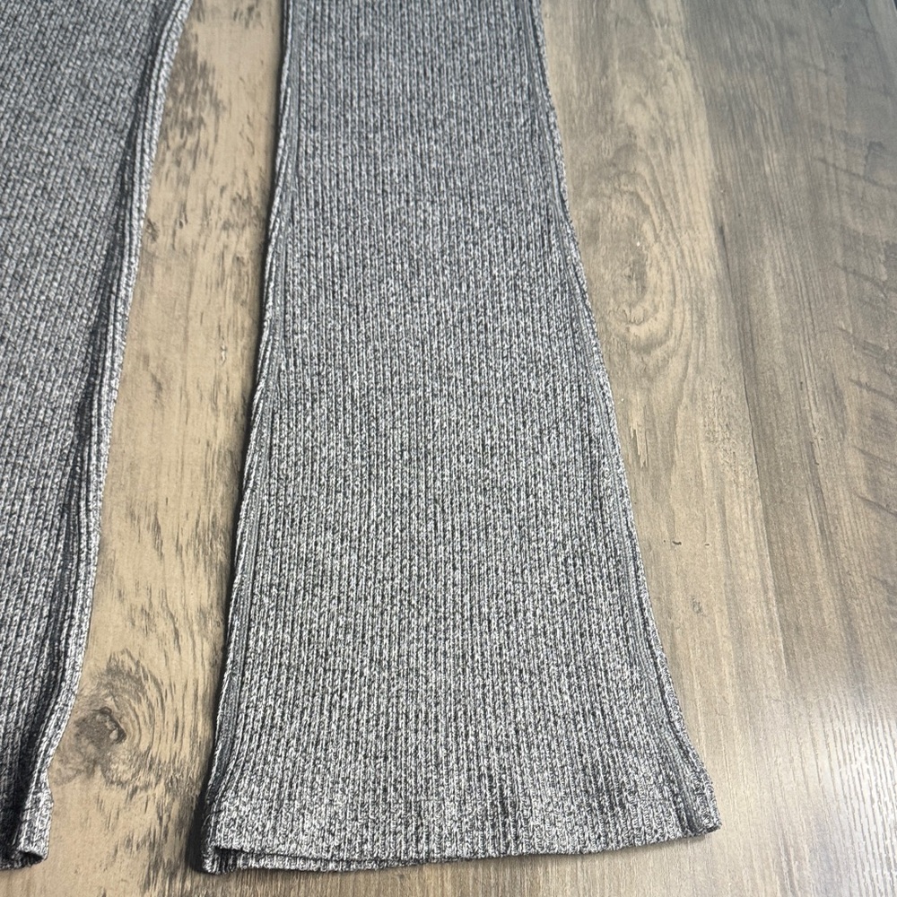 ECHT Gray Ribbed Leggings - Picture 4 of 6